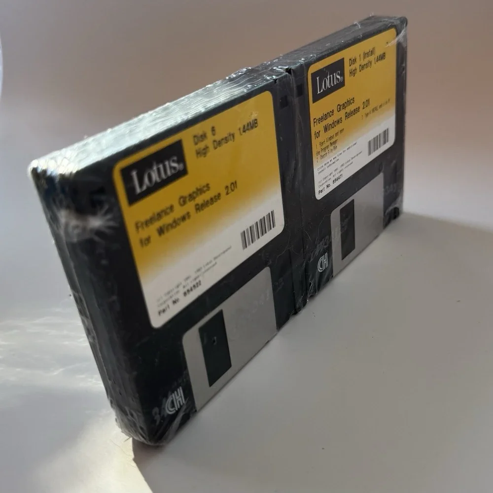 Lotus Freelance Graphics for Windows Release 2.01 (10) 3.5 Disks VTG 1993 NIP
